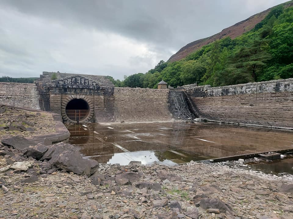 Dolymynach dam